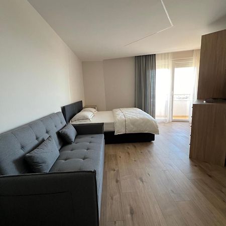 Port View Apartment 2 Durrës Esterno foto