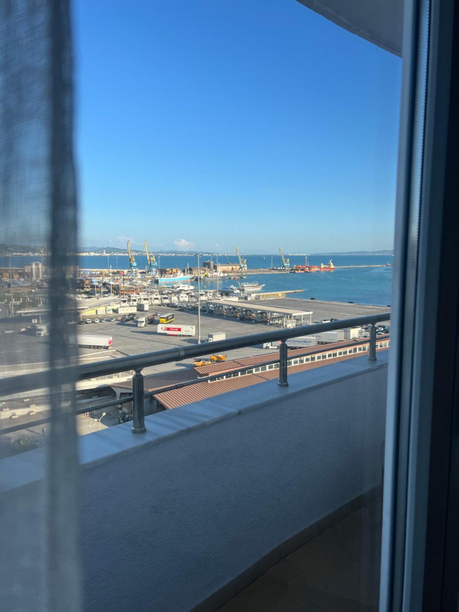 Port View Apartment 2 Durrës Esterno foto
